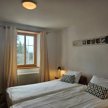 בית הארחה Restaurant Du Marchairuz *