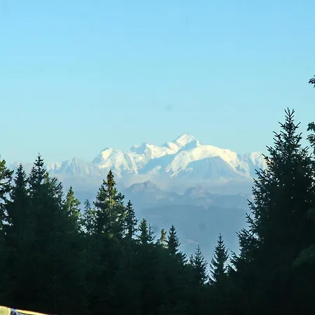 Restaurant Du Marchairuz בית הארחה