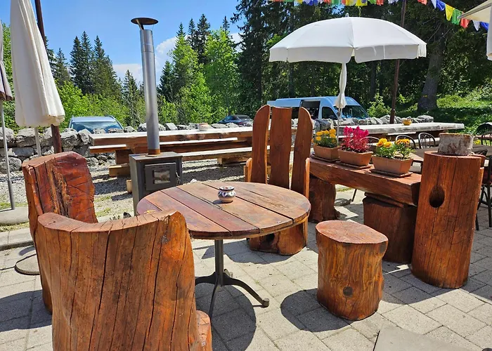 Restaurant Du Marchairuz * 勒布拉索斯